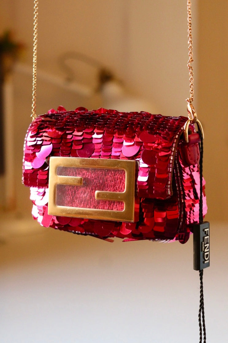 Fendi nano baguette con paillettes fucsia