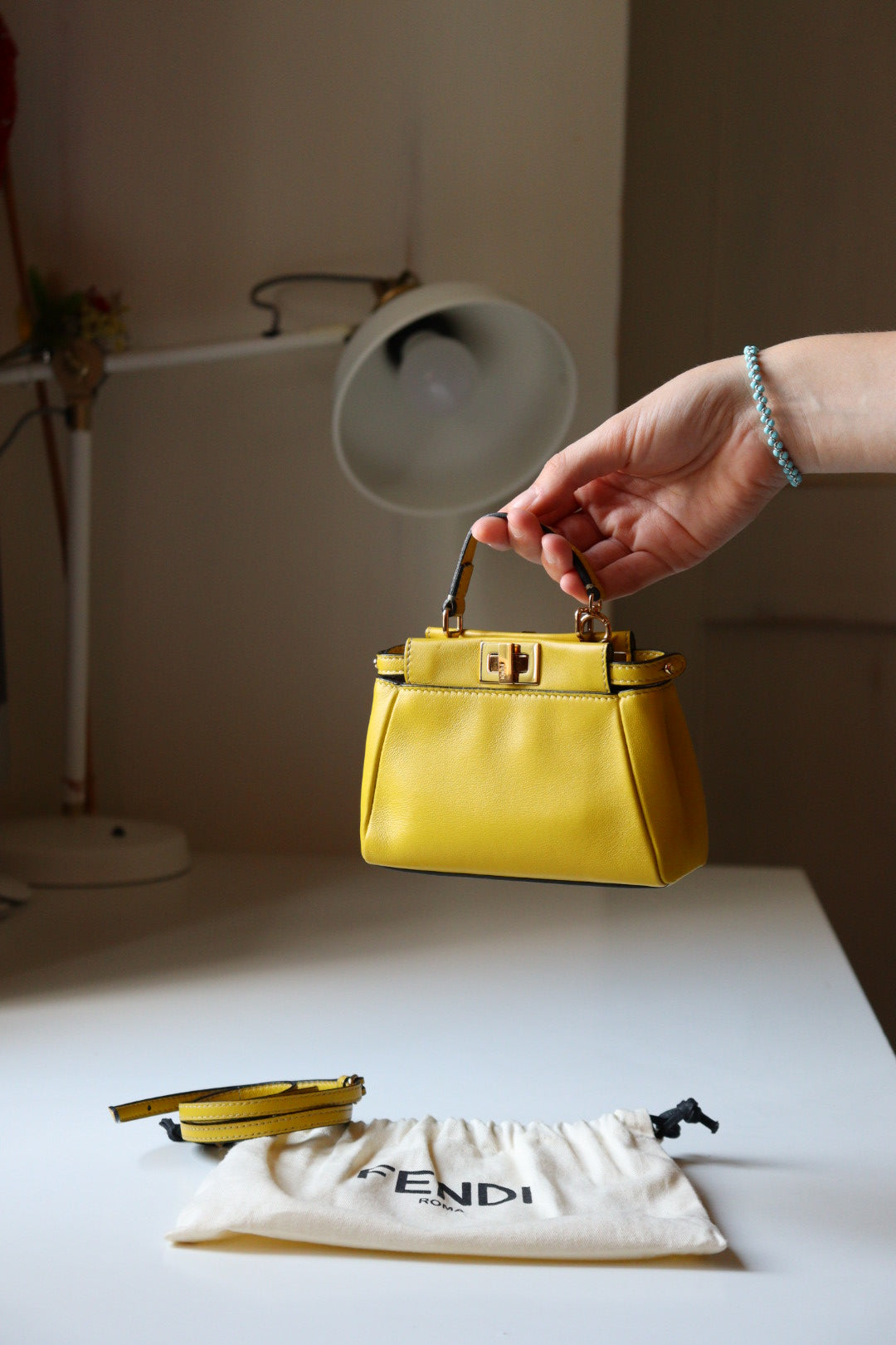 Fendi micro peekaboo gialla