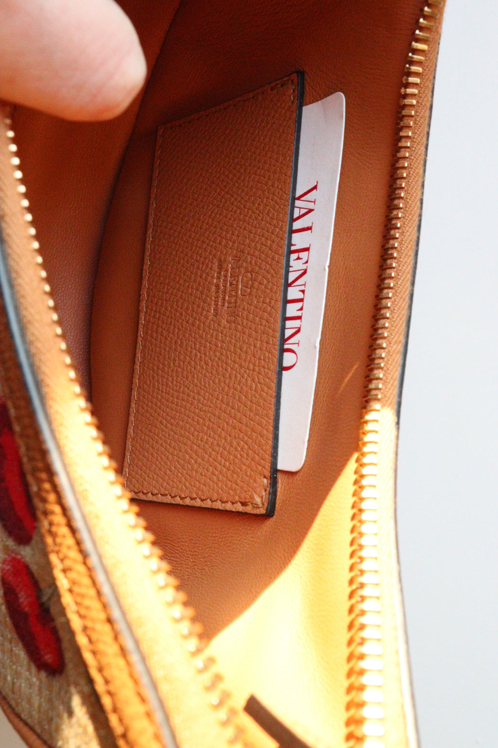 Mini Hobo Valentino Garavani in rafia con ricamo ciliegie
