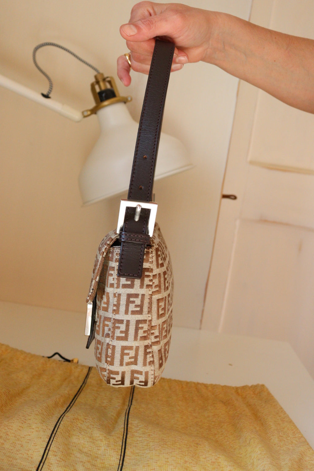 Fendi baguette in tela zucchino beige