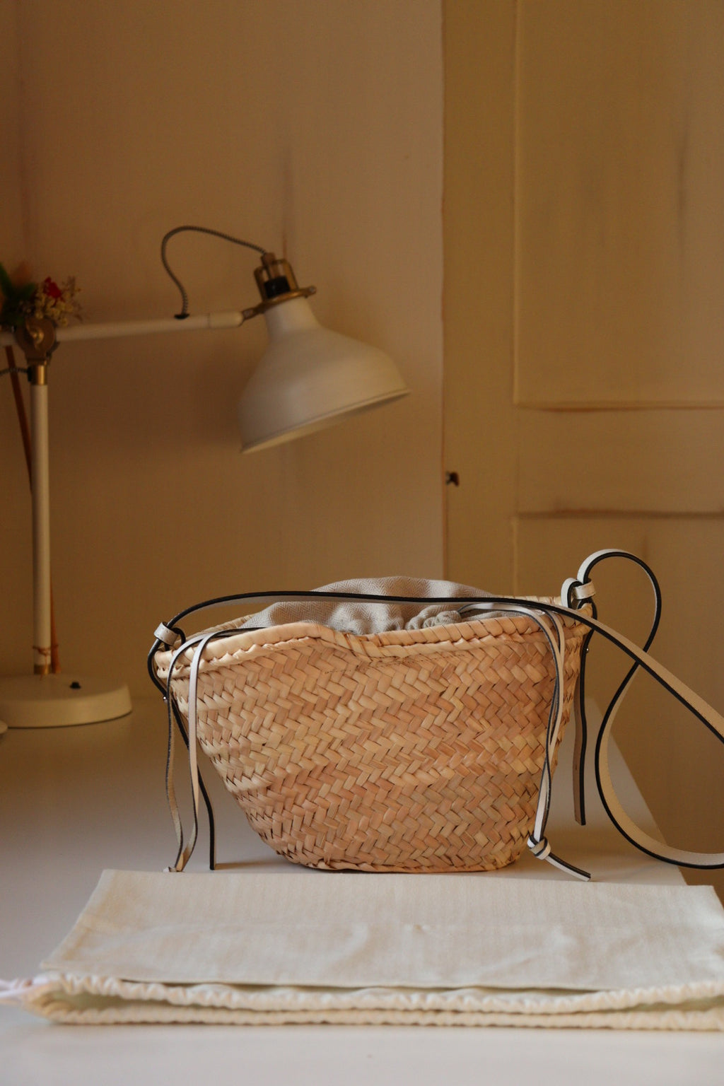 Secchiello in paglia naturale Loewe