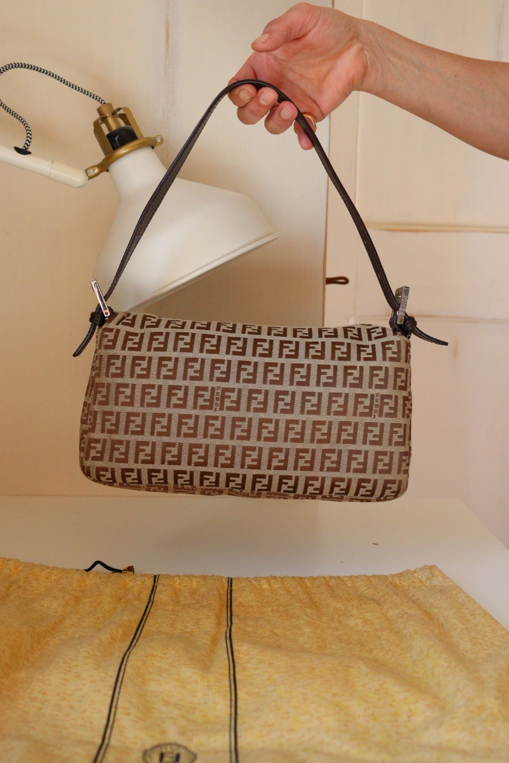 Fendi baguette in tela zucchino beige