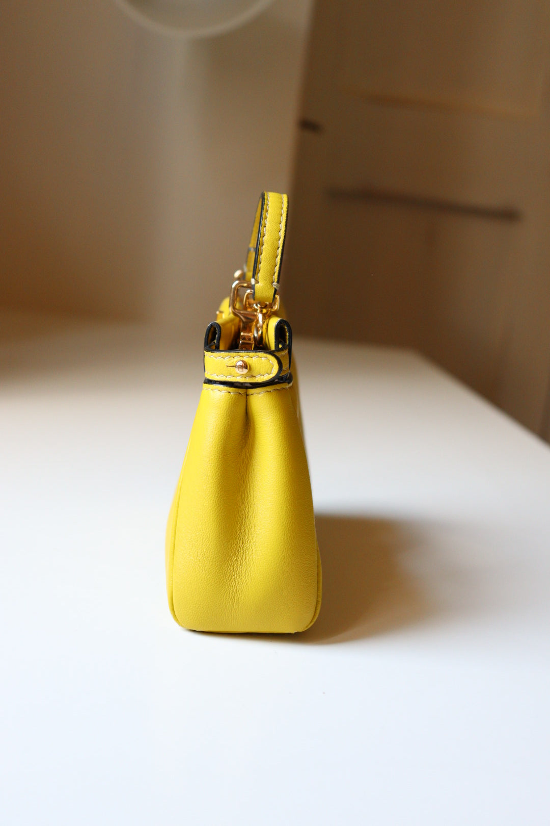 Fendi micro peekaboo gialla