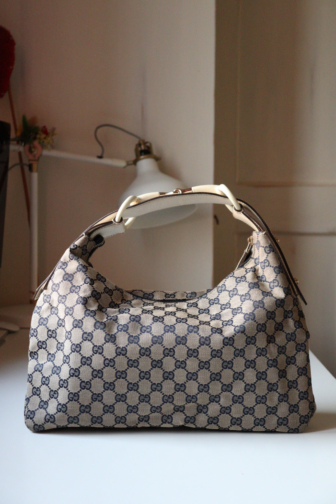 Gucci Hobo Horsebit con rifiniture in pelle chiara e canvas blu navy
