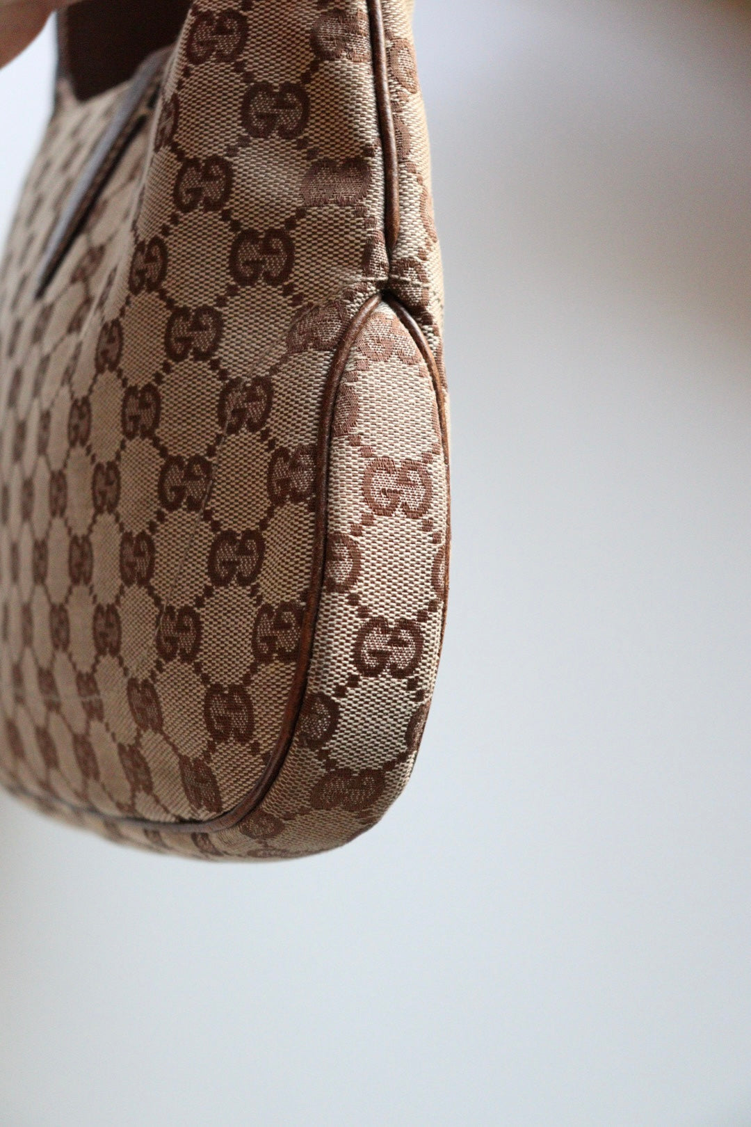 Gucci Jackie media canvas beige