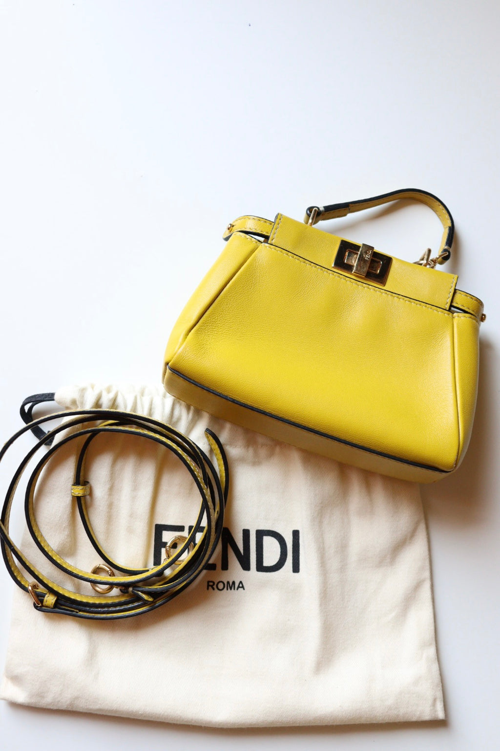 Fendi micro peekaboo gialla