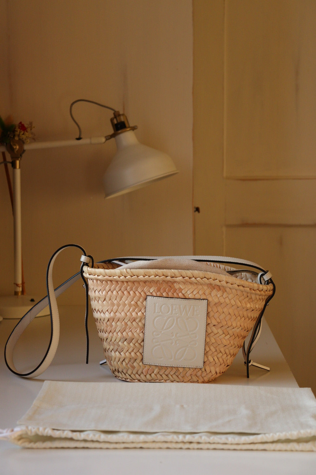 Secchiello in paglia naturale Loewe