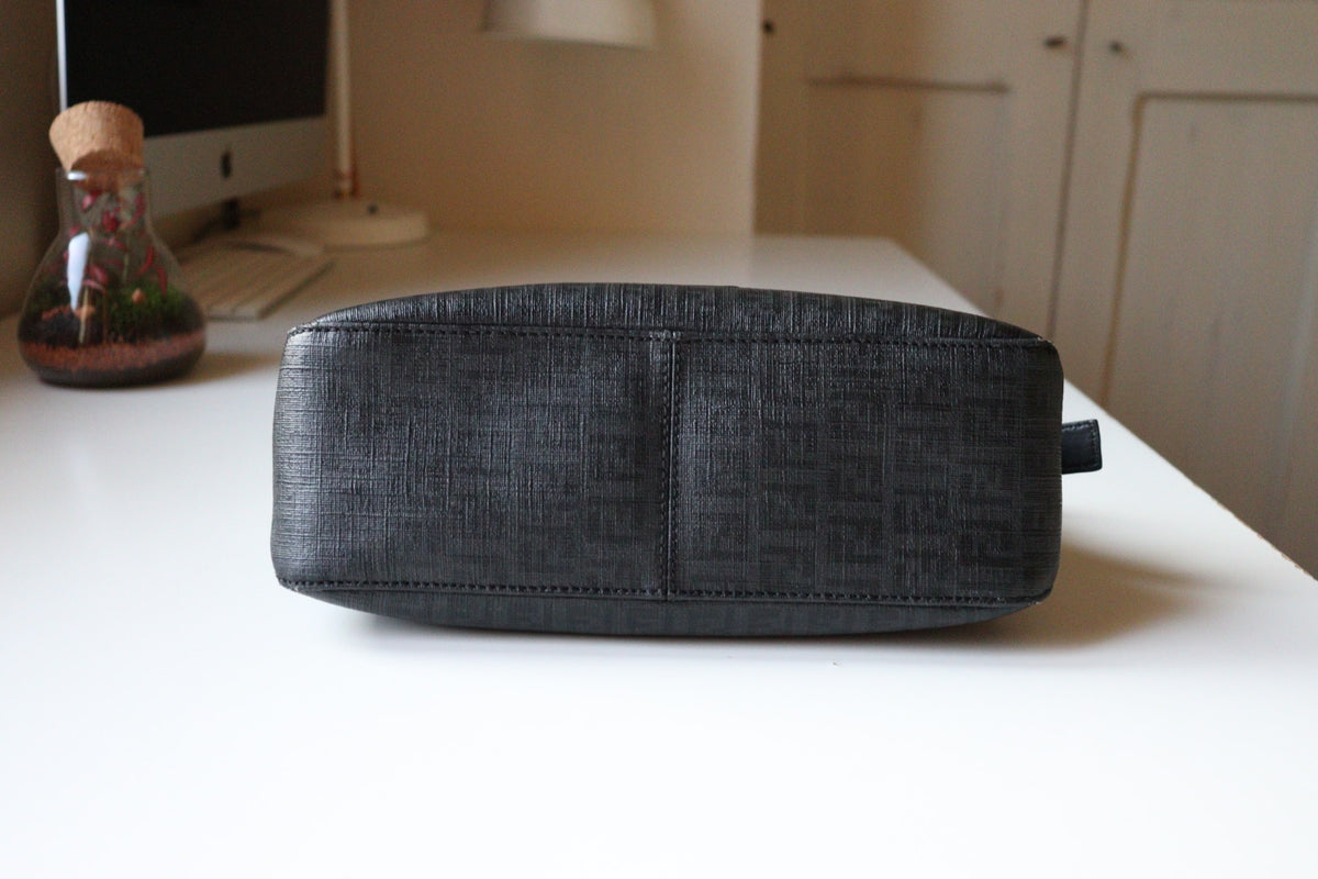 Fendi Mini Mamma in tela cerata zucchino nera