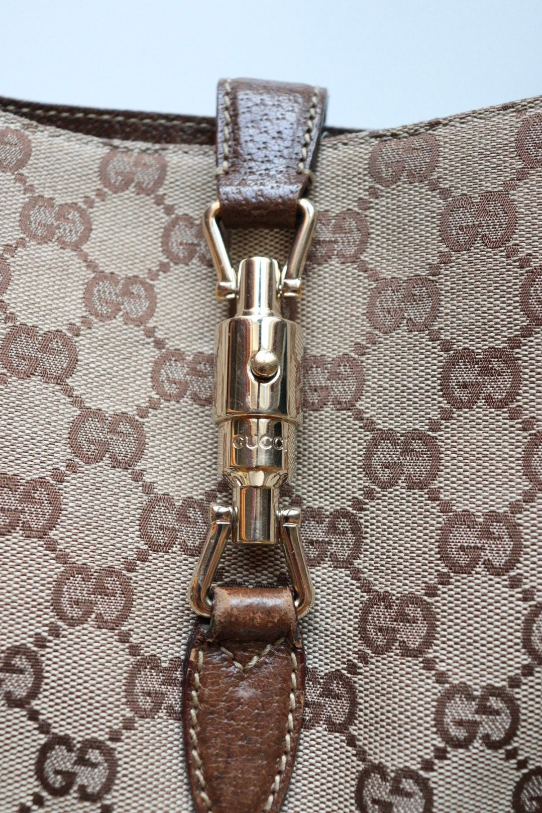 Gucci Jackie media canvas beige