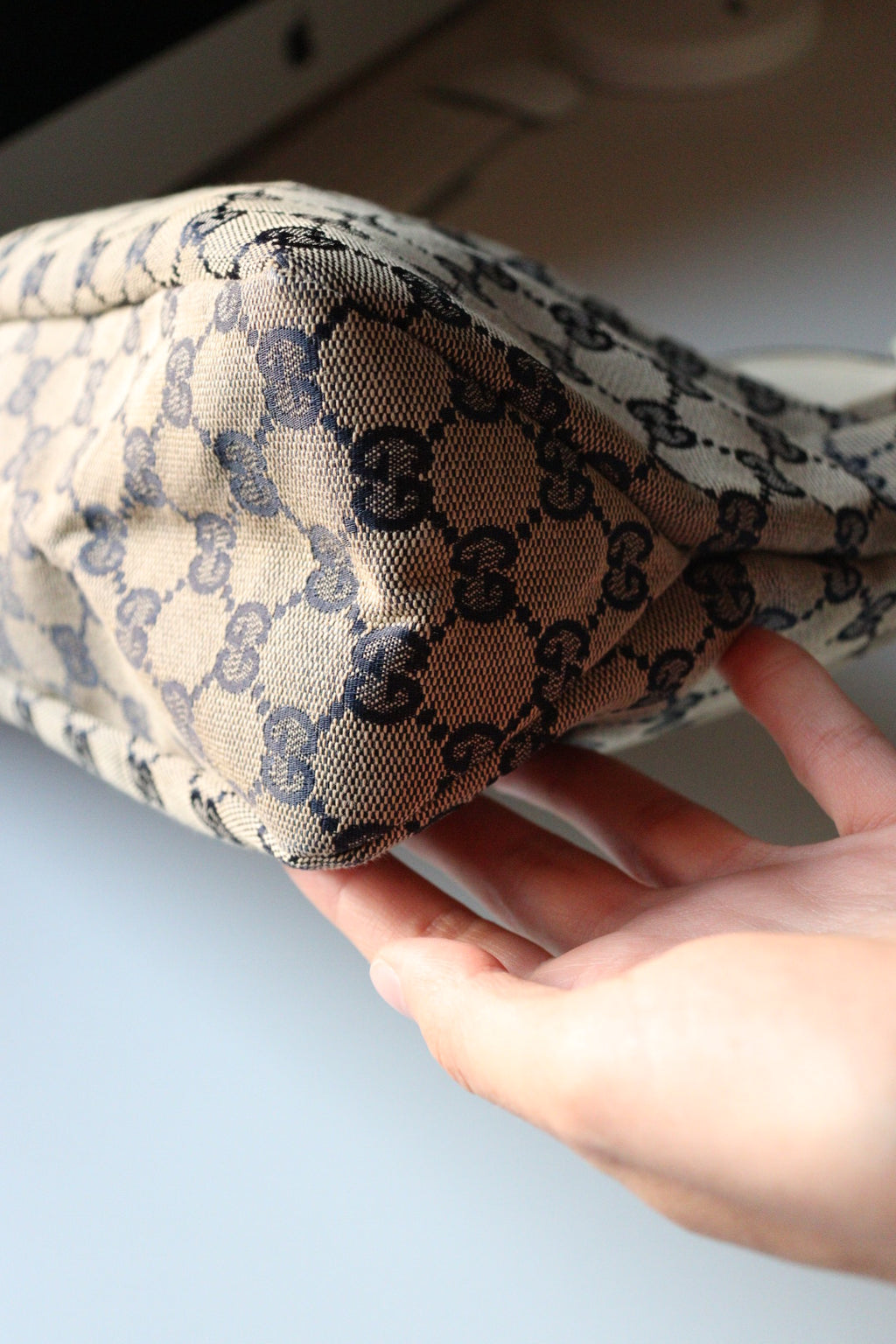 Gucci Hobo Horsebit con rifiniture in pelle chiara e canvas blu navy