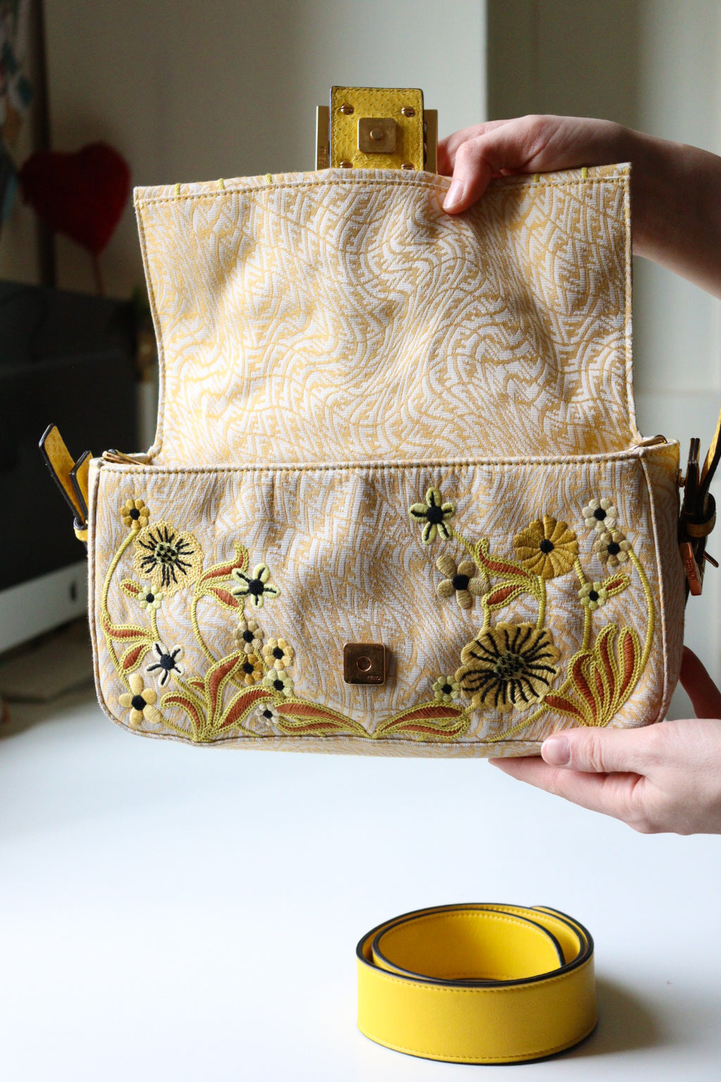 Fendi Baguette limited edition ricami floreali gialli