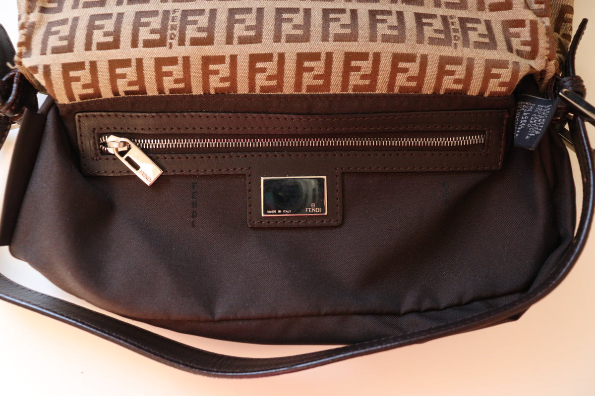 Fendi baguette in tela zucchino beige