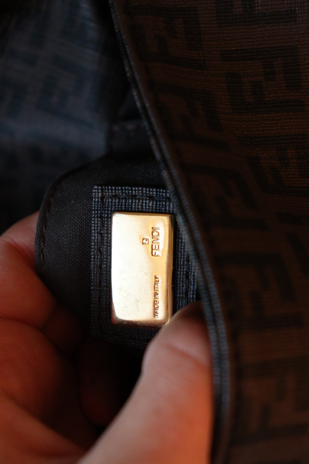 Fendi Mini Mamma Baguette in tela zucchino cerata