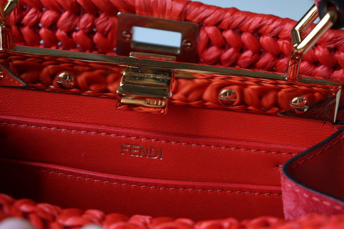 Fendi Peekaboo ISeeu Interlace Petite in rafia color corallo