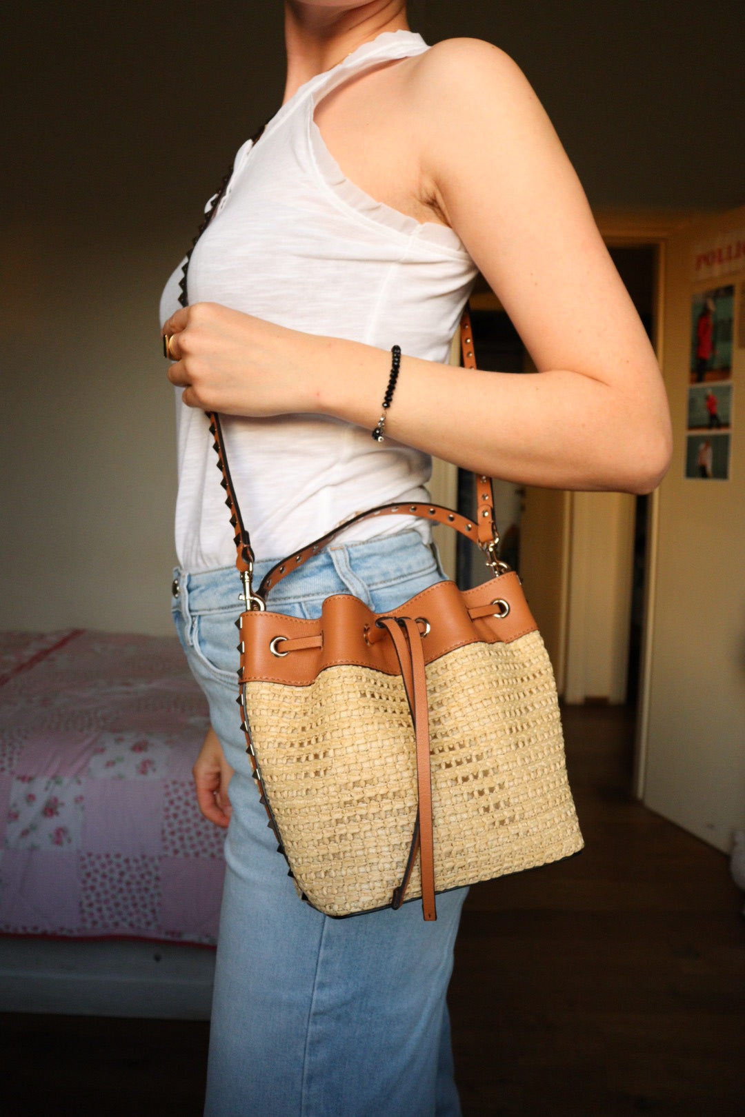 Secchiello rockstud in rafia intrecciata Valentino Garavani
