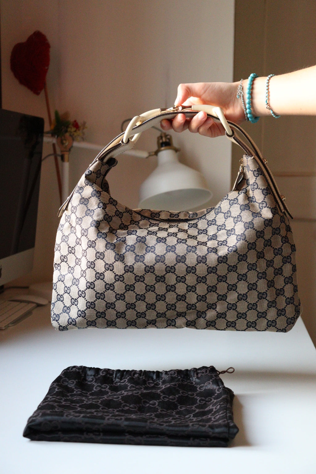 Gucci Hobo Horsebit con rifiniture in pelle chiara e canvas blu navy