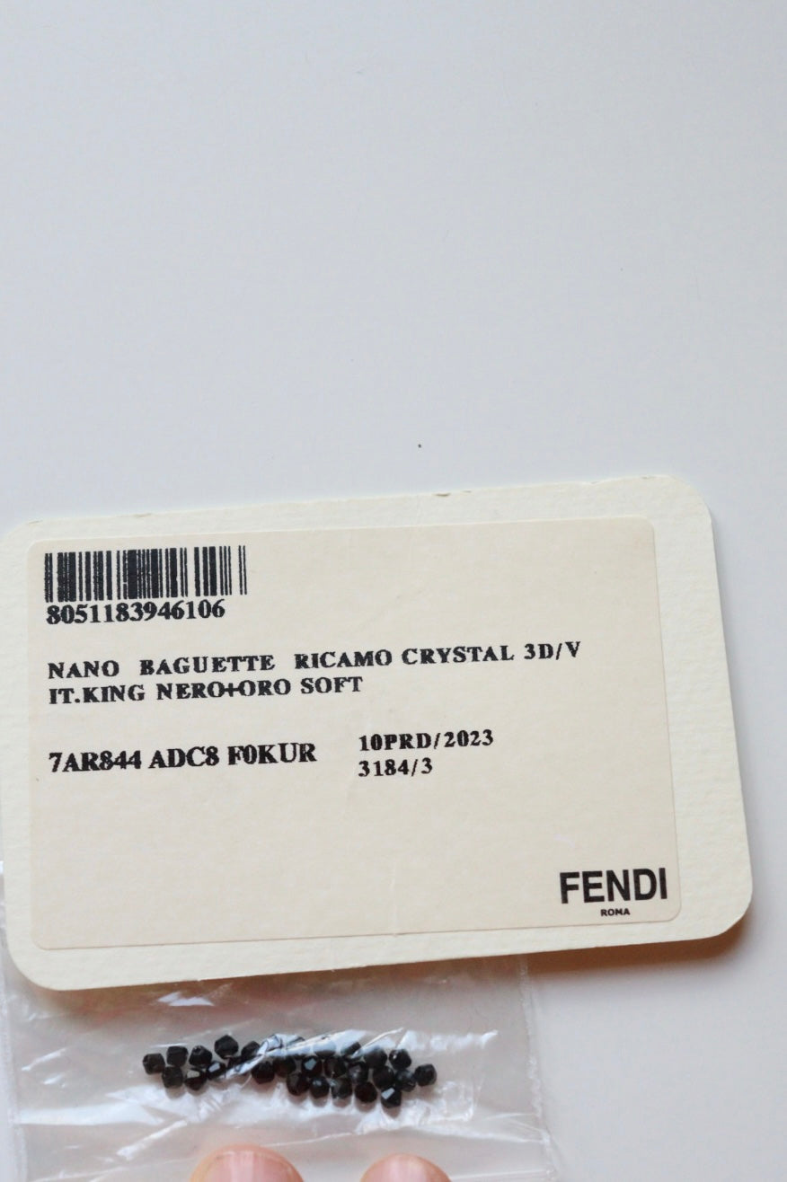 Fendi nano baguette con cristalli neri