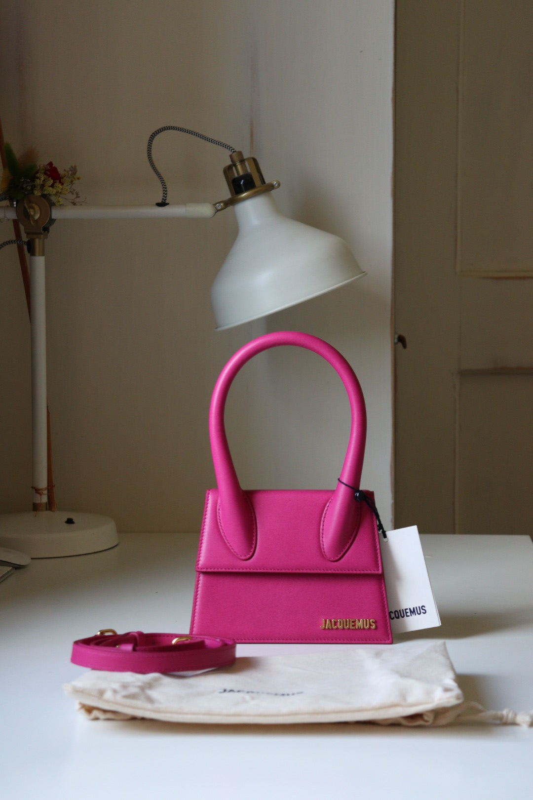 Jacquemus Chiquito Moyen Fucsia