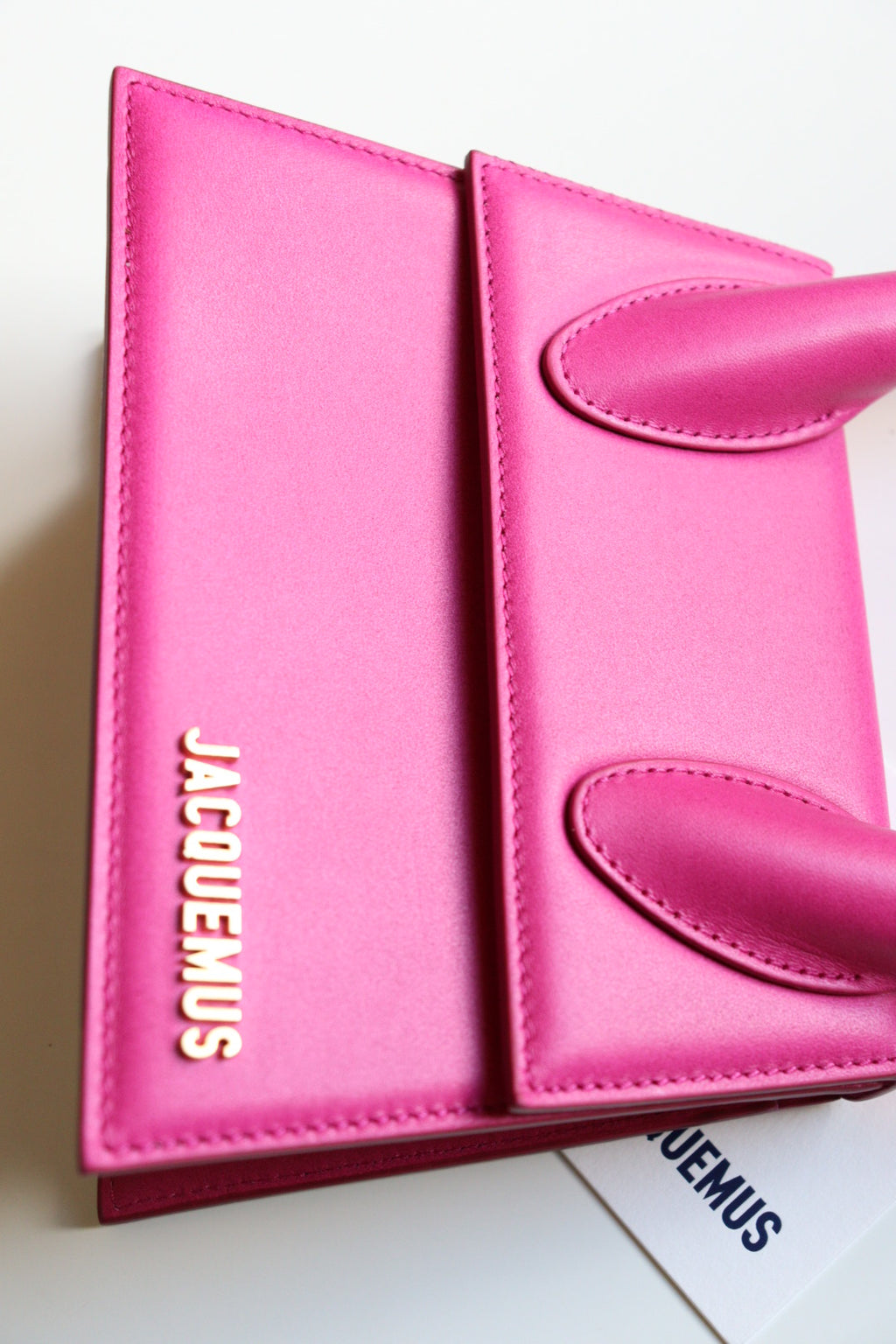 Jacquemus Chiquito Moyen Fucsia