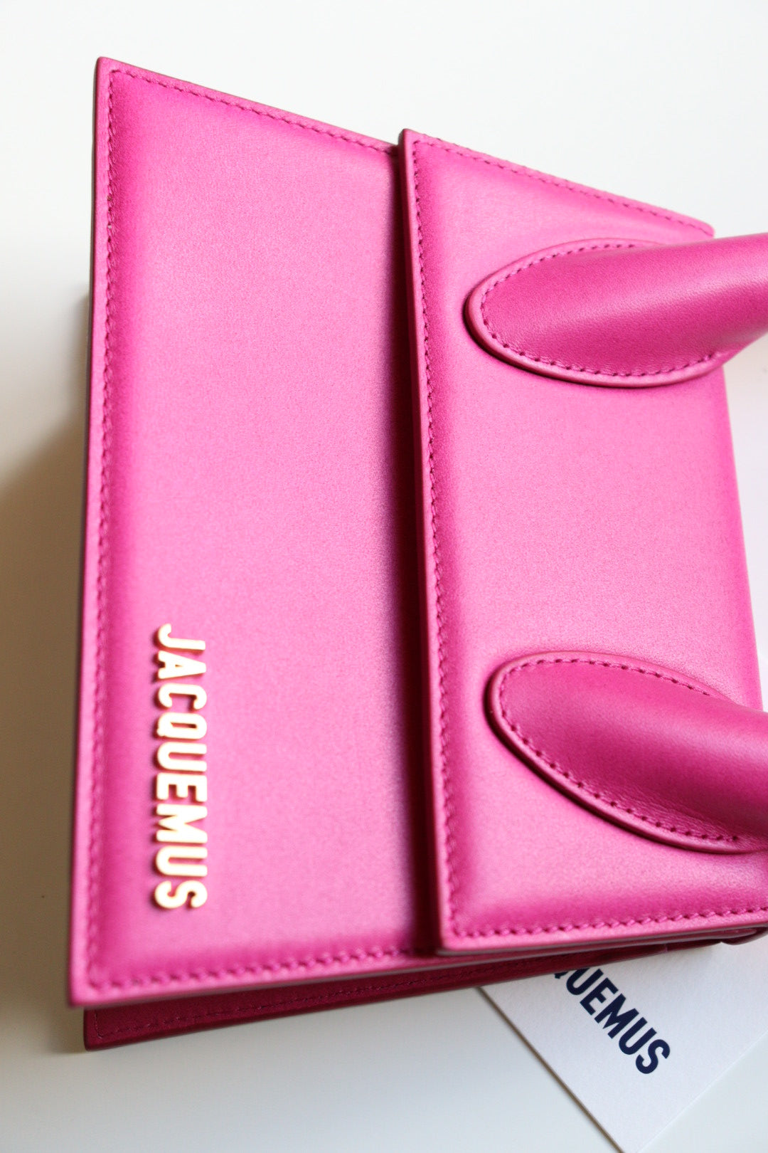 Jacquemus Chiquito Moyen Fucsia