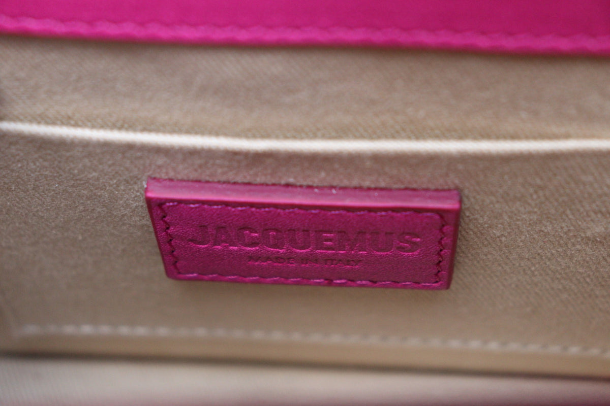 Jacquemus Chiquito Moyen Fucsia